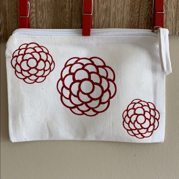 Pouch - Picture 1 of 2